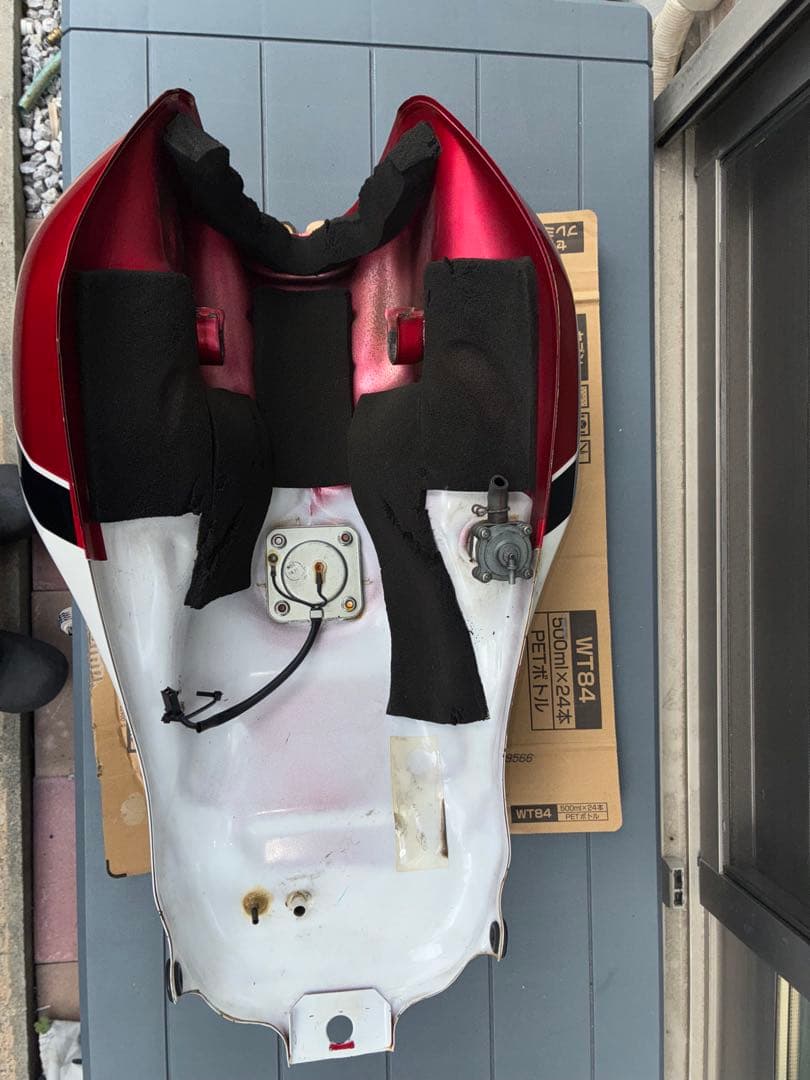 cb400sf/sb nc39 タンク　希少　目視による凹みなし　塗装ベース