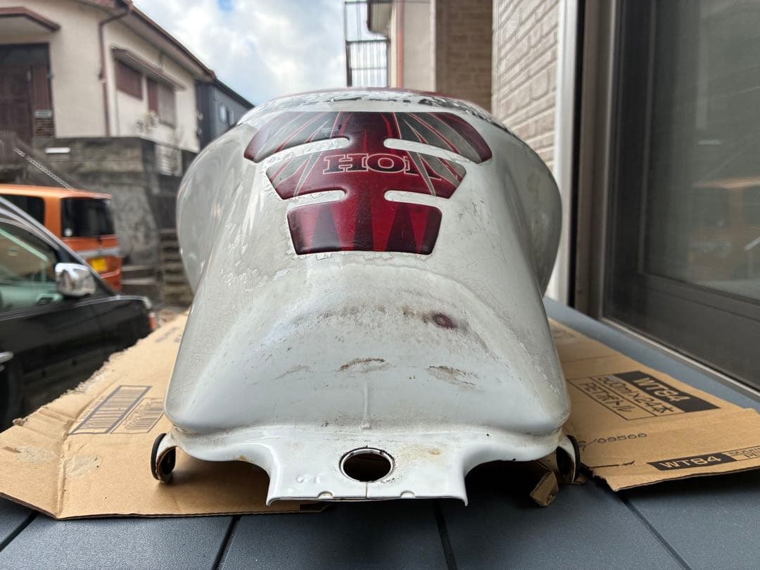 cb400sf/sb nc39 タンク　希少　目視による凹みなし　塗装ベース