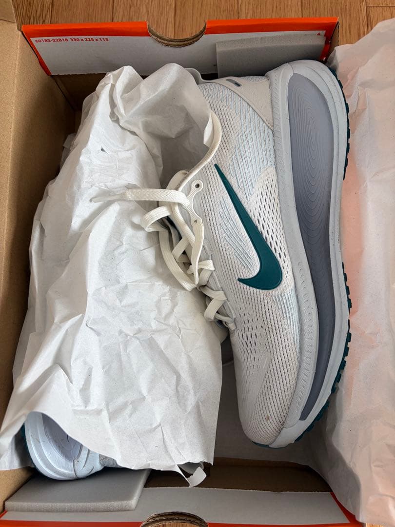 Nike Zoomボメロ18 Women’s 26.5 Men’s 26