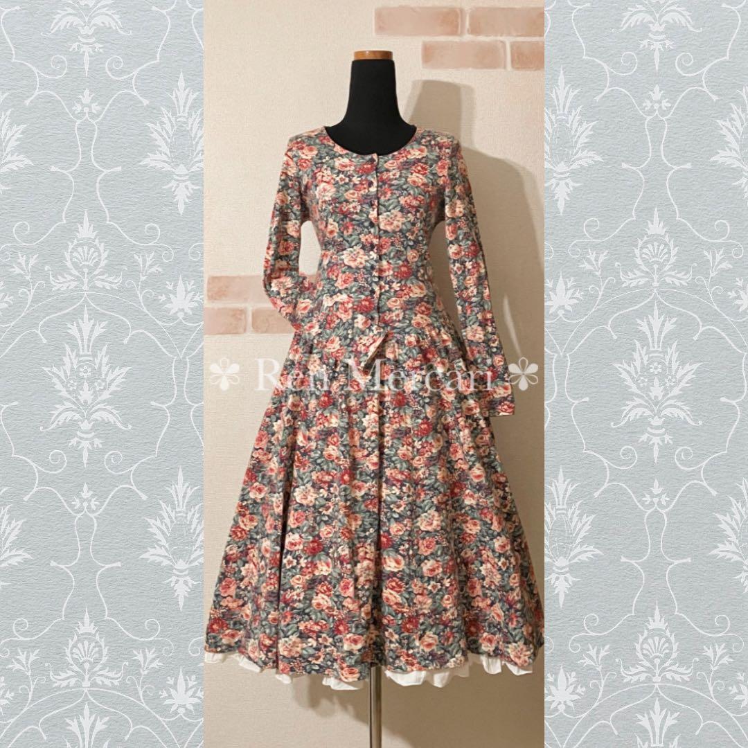 Laura Ashley ネイビーベース 薔薇柄 コットンニットソーワンピース