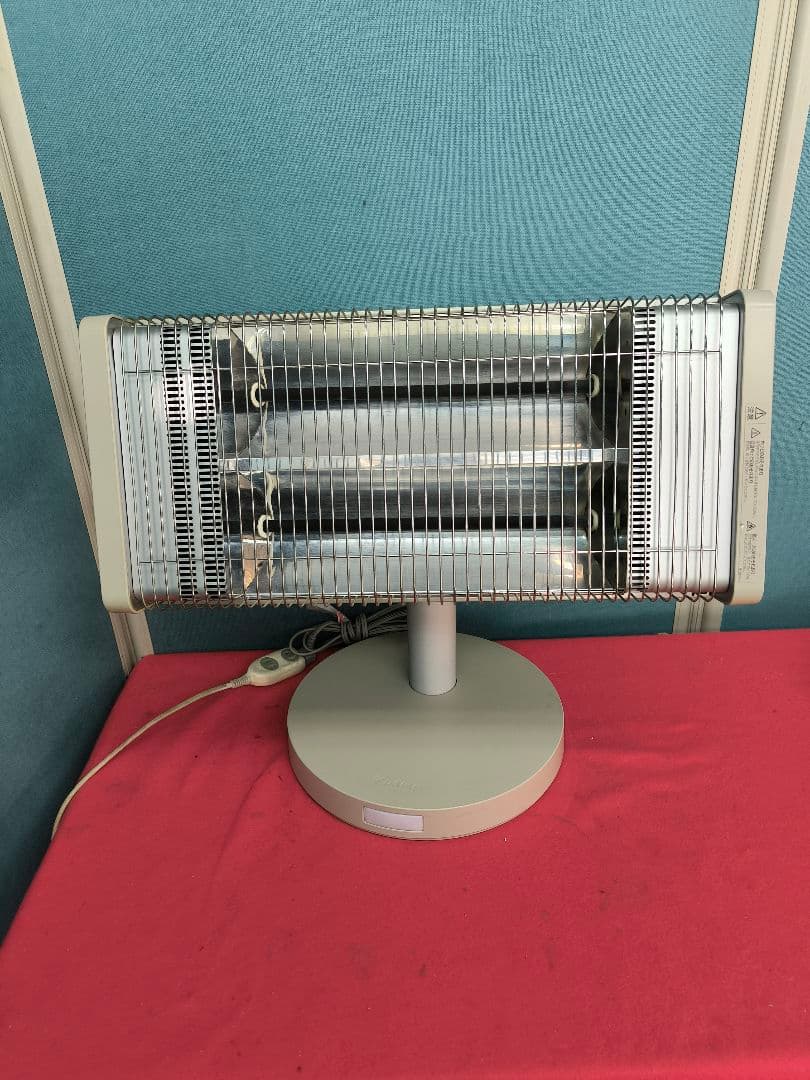 美品　ダイキン セラムヒート 遠赤外線暖房機　ERFT11WSE7