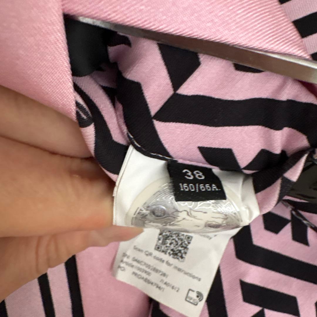 VERSACE ピンクと黒のレギンス 38