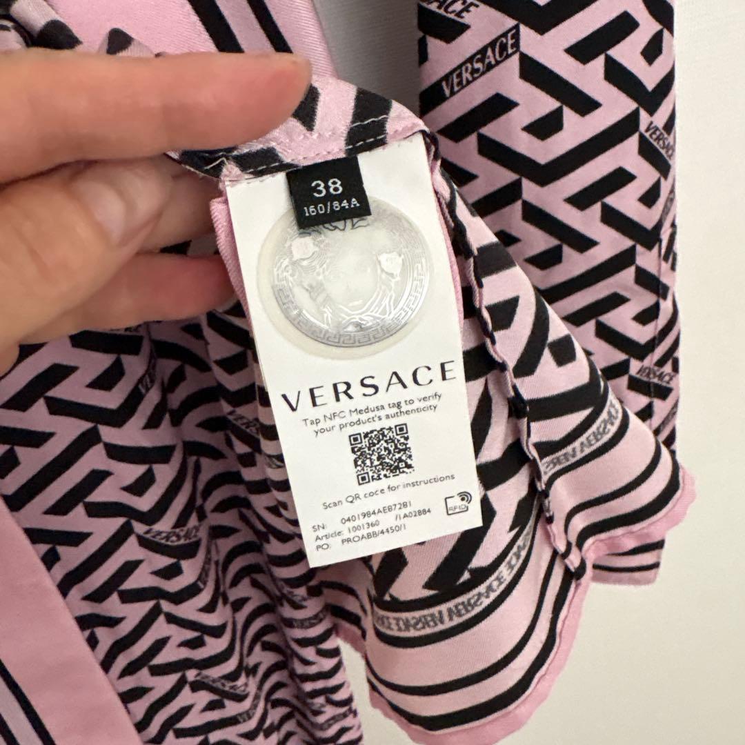 VERSACE ピンクと黒のレギンス 38