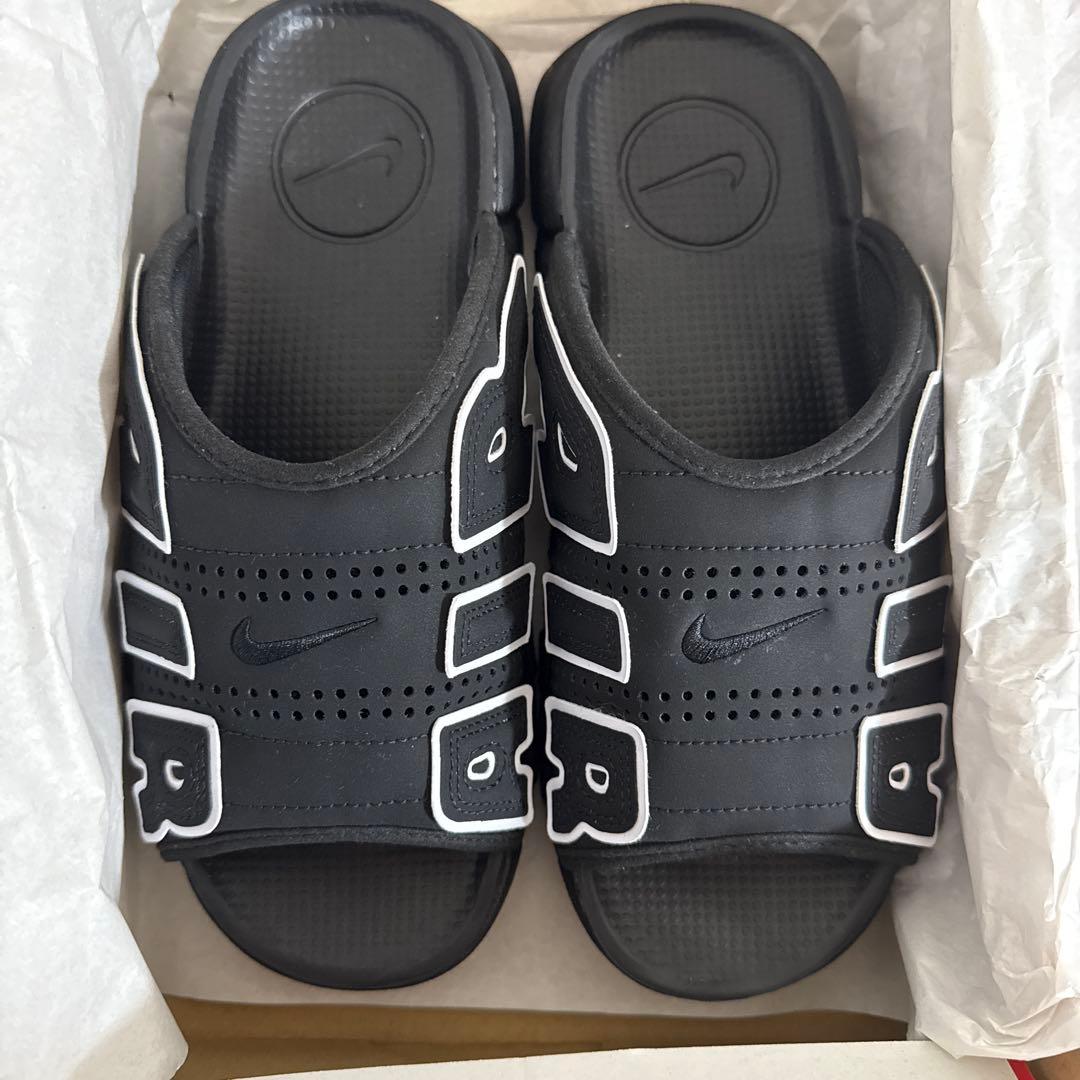 連休限定値下げ《美品》 NIKEエアモアアップテンポ　ブラック