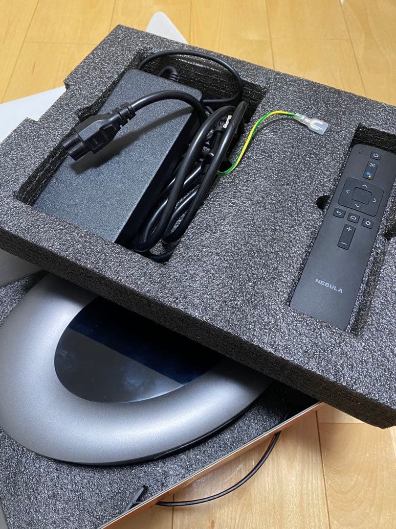 Anker NEBULA (ネビュラ) Cosmos (スマートプロジェクター）