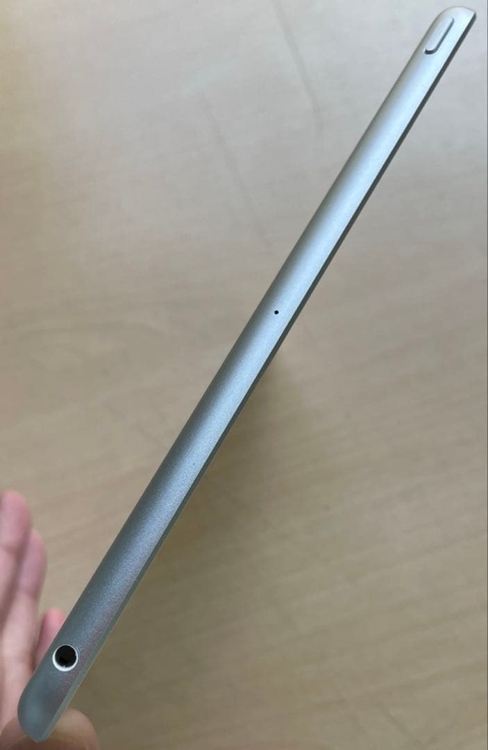 iPad 第5世代　A1822　Wi-Fiモデル　シルバー　32GB 超美品#3