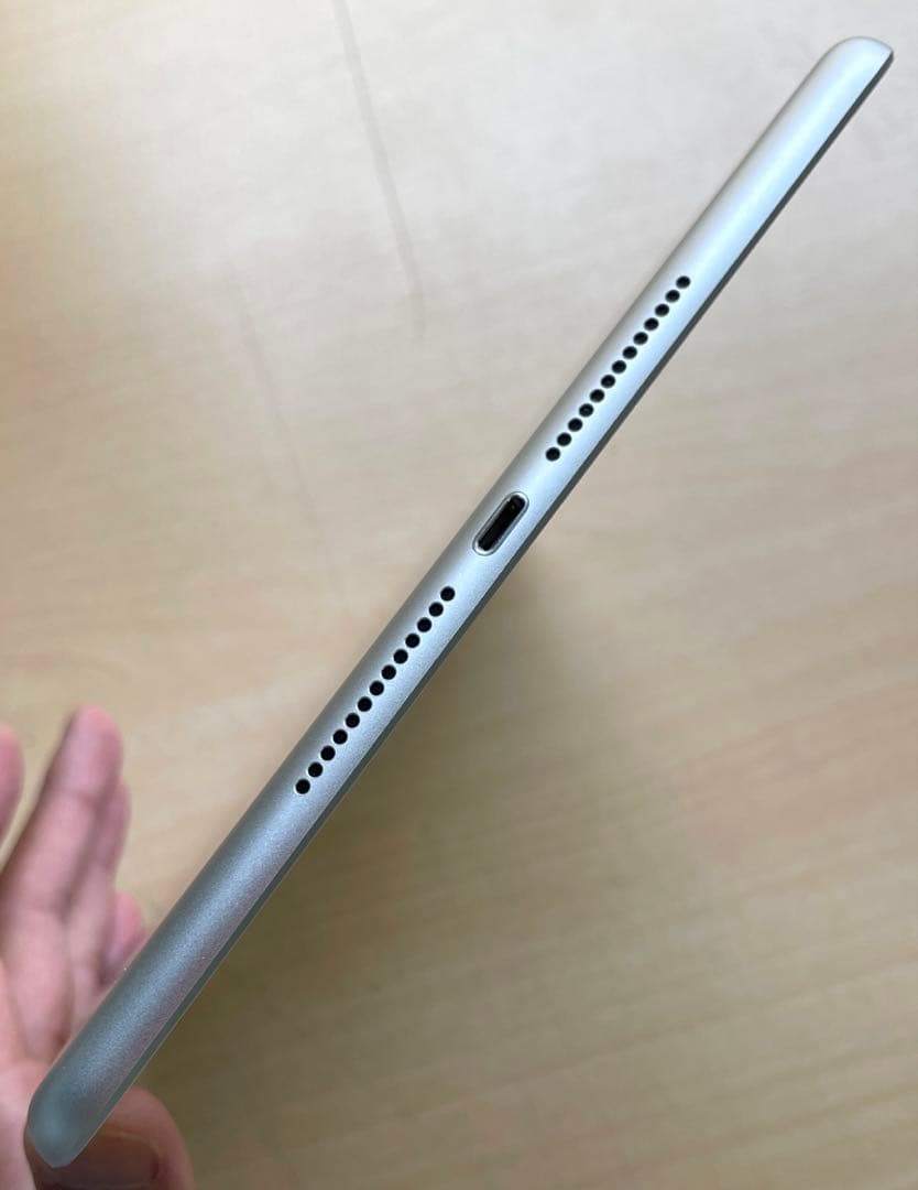 iPad 第5世代　A1822　Wi-Fiモデル　シルバー　32GB 超美品#3