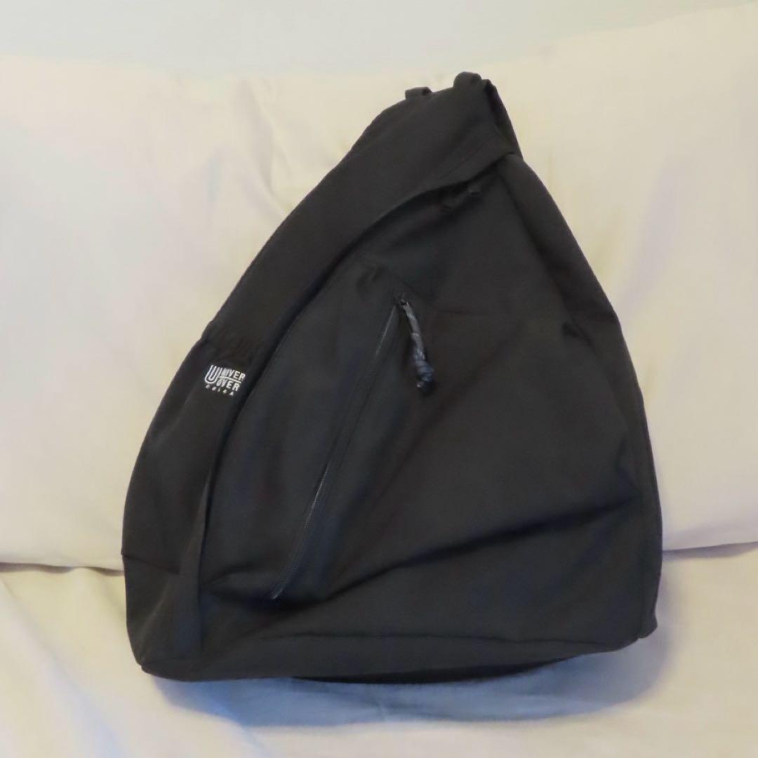 ユニバーサルオーバーオール　ボディバッグ　ワンショルダーバッグ　ブラック