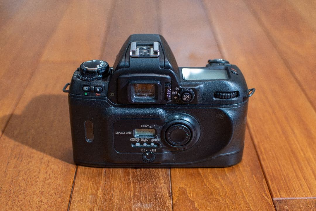 Nikon F80D フィルム一眼レフカメラ