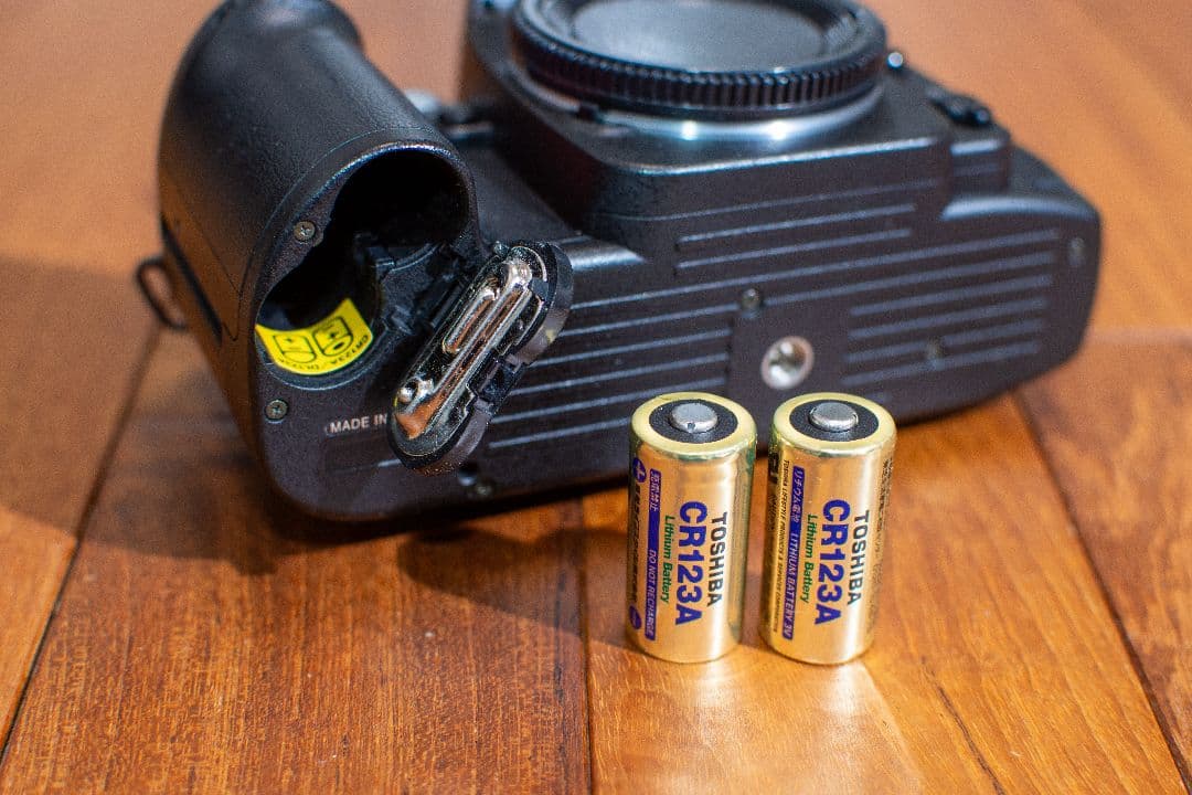 Nikon F80D フィルム一眼レフカメラ