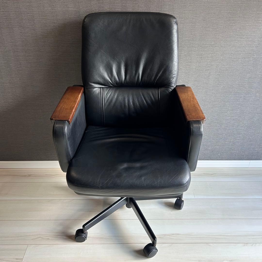 【美品】カリモク デスクチェア エグゼクティブ 本革 ウッド 昇降式 キャスター