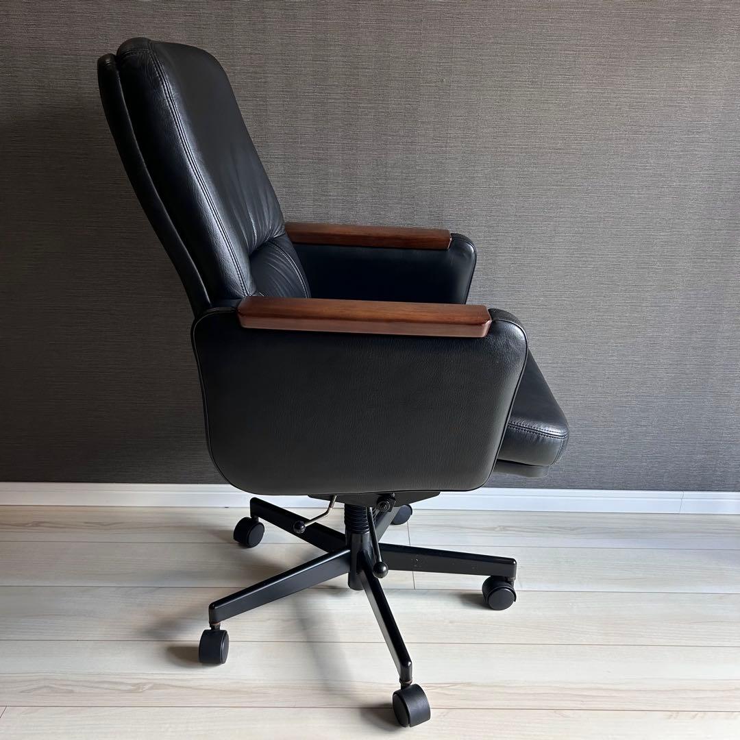 【美品】カリモク デスクチェア エグゼクティブ 本革 ウッド 昇降式 キャスター