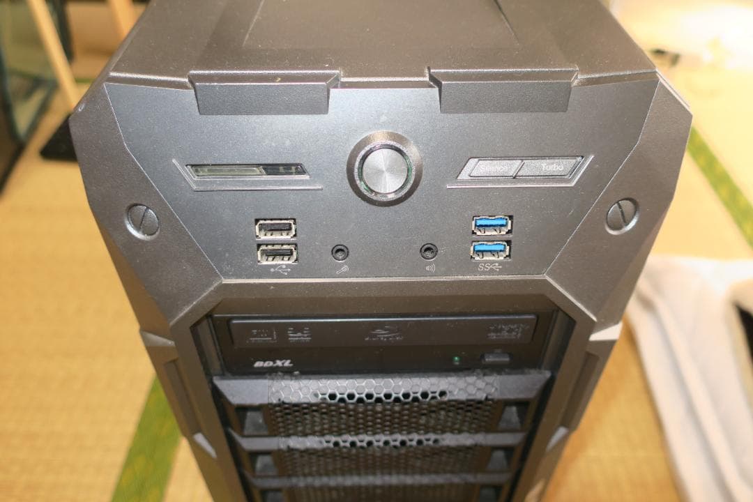 フルタワーPCケース　Diginos GRone ブルーレイドライブ付き