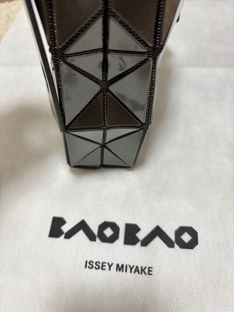 イッセイ ミヤケISSEYMIYAKE バオバオ　カラットGUNL