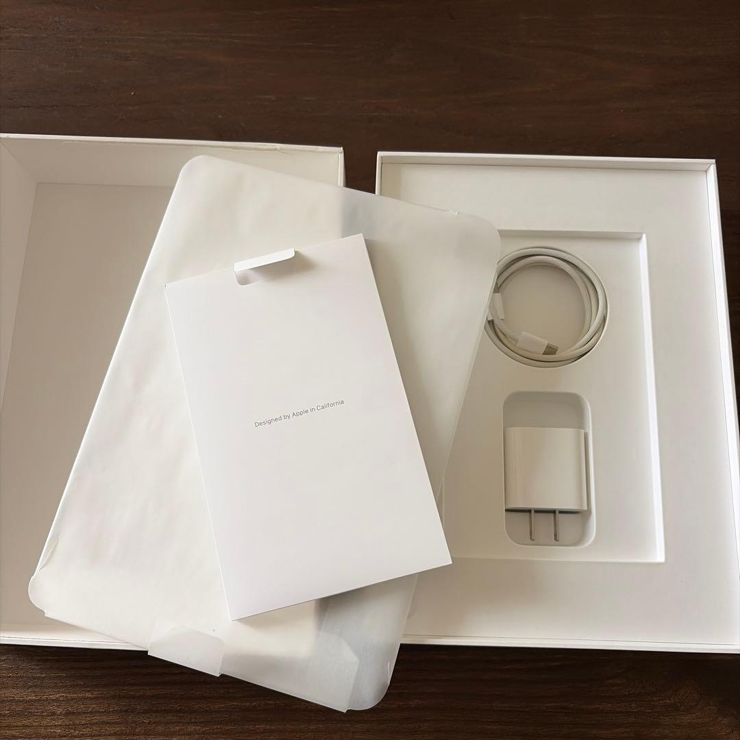 Apple iPad A16 (第11世代) シルバー 128GB