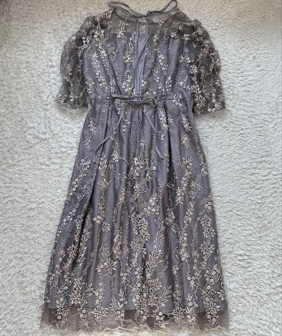 美品 niana 刺繍レース バックリボン パーティードレス 二次会 LL