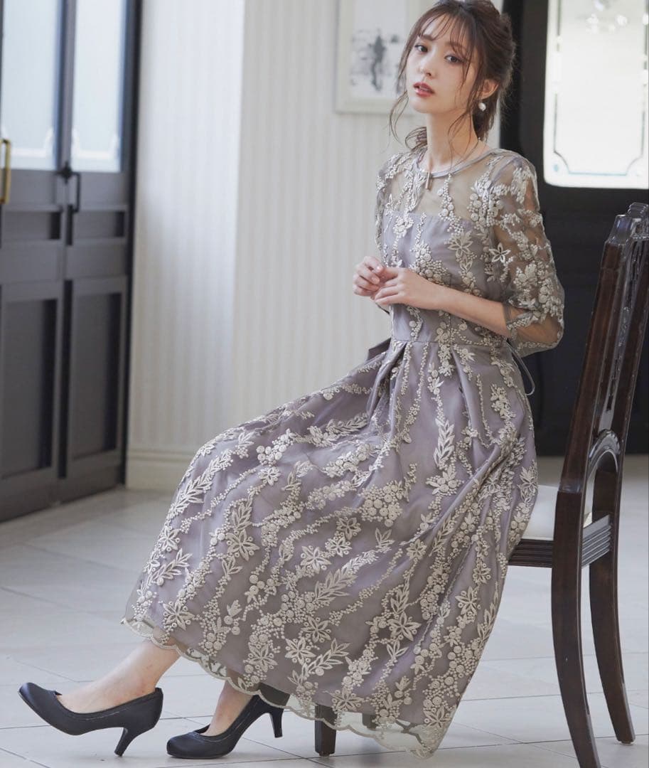 美品 niana 刺繍レース バックリボン パーティードレス 二次会 LL