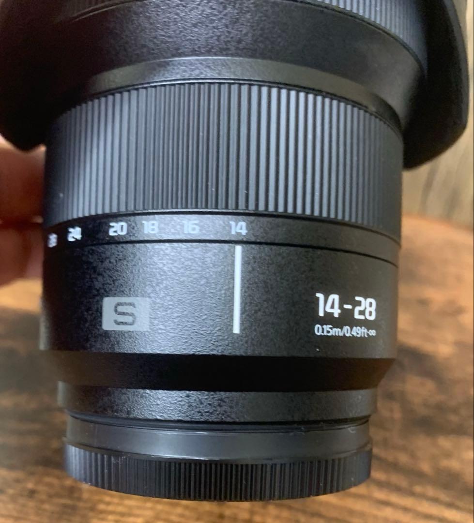 LUMIX S 14-28mm 0.15m/0.49ft-∞