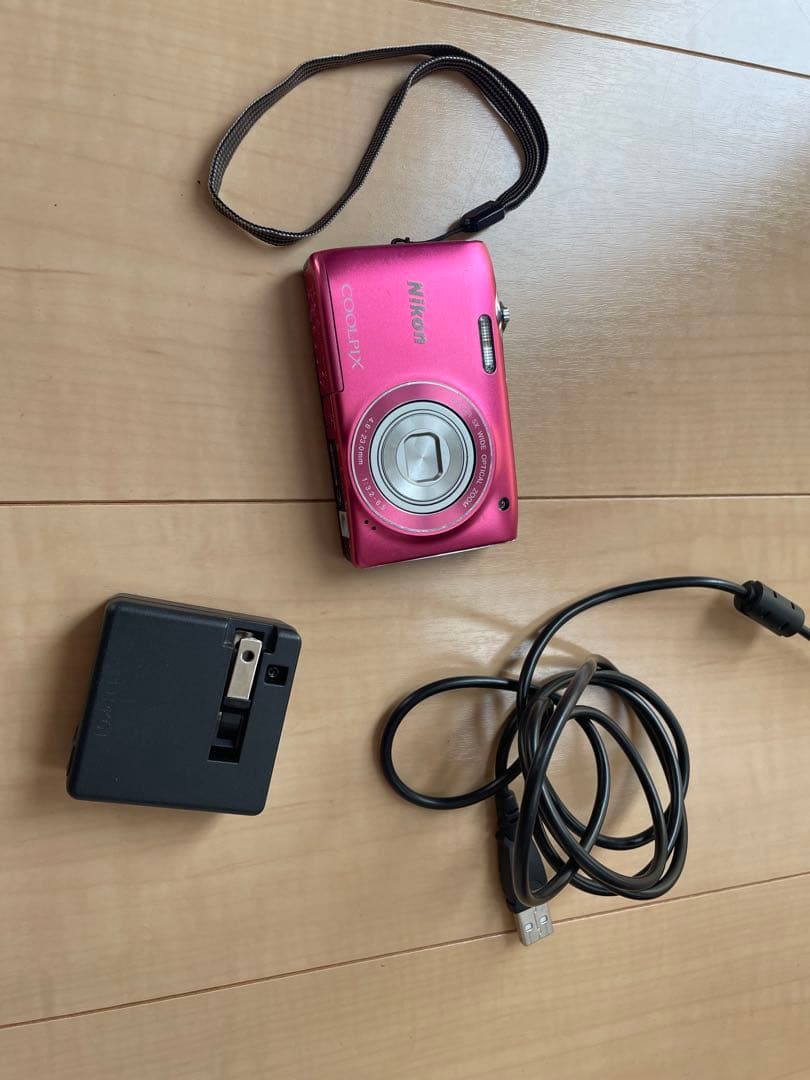 Nikon ピンク コンパクトデジタルカメラ