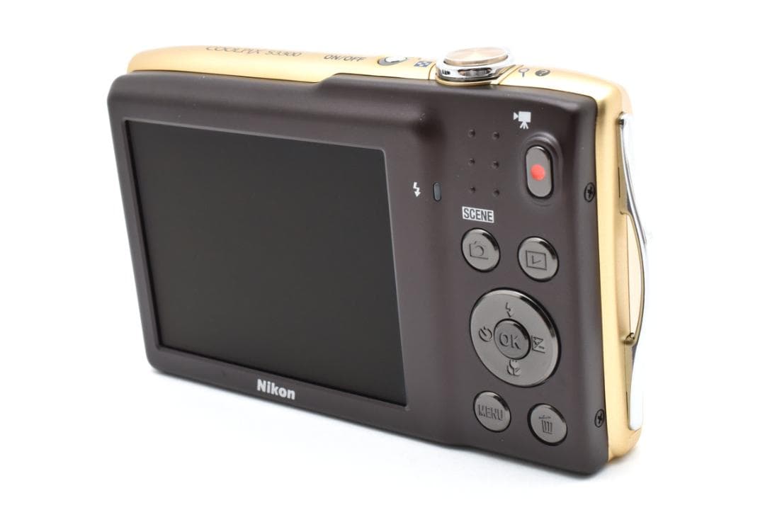 《 美品 》　ニコン　Nikon COOLPIX S3300 ゴールド