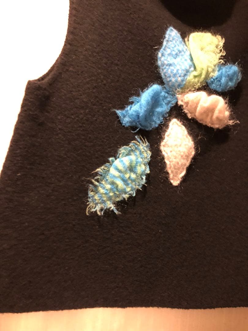 専用です。慈雨　ベスト　wool 黒 x 裁ち切りアップリケ　 新品未使用