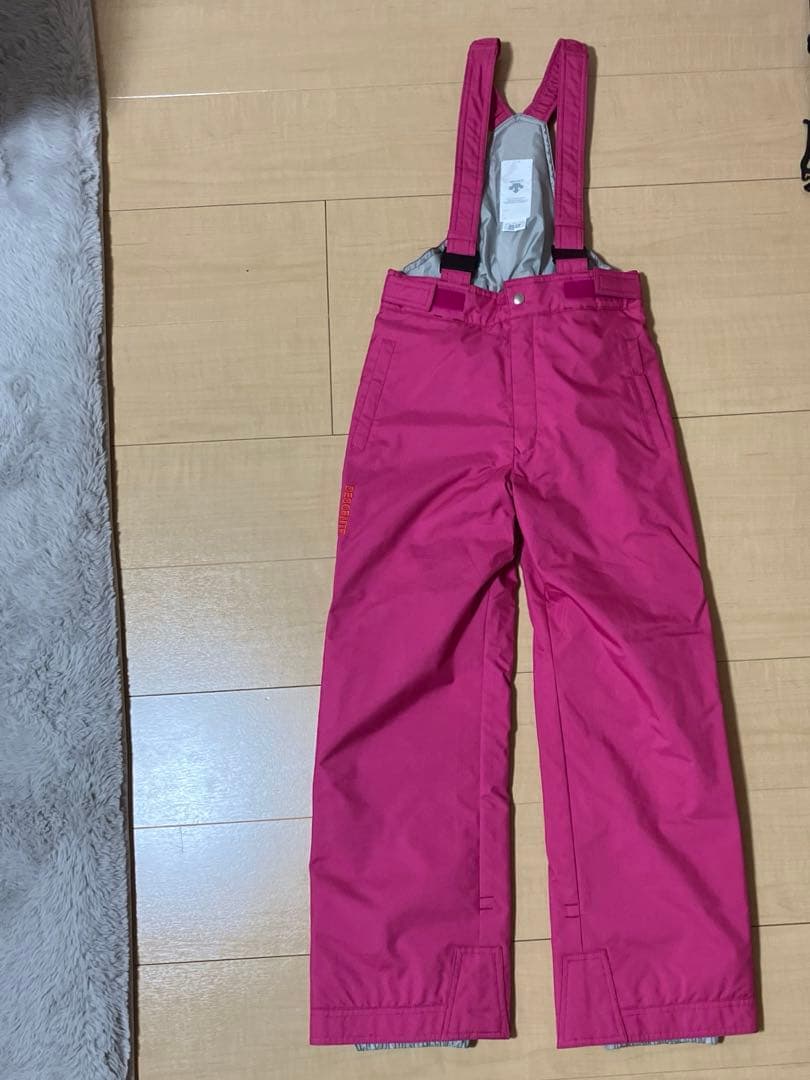 drymonさん専用　　 デサント　スキーウエアー サイズ140