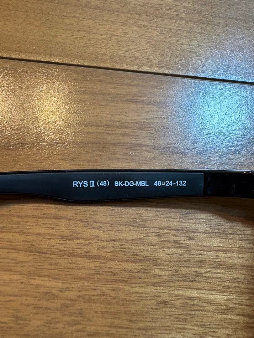 Eyevol RYS III ブラックサングラス 48-24-132