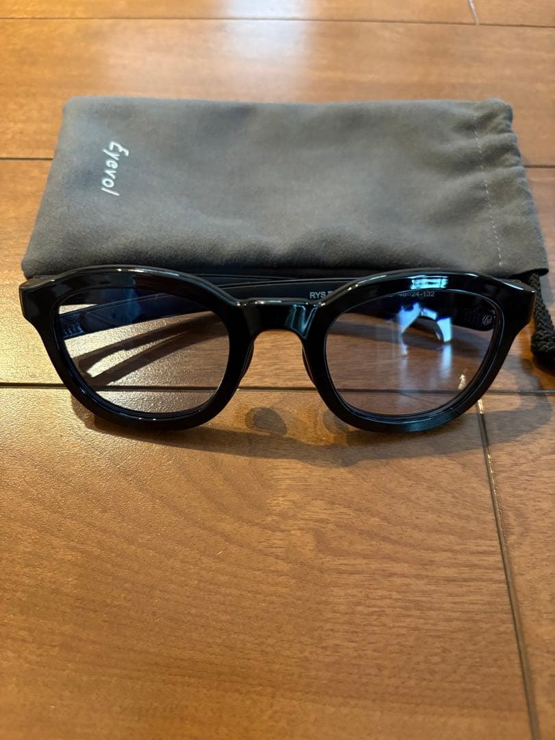 Eyevol RYS III ブラックサングラス 48-24-132
