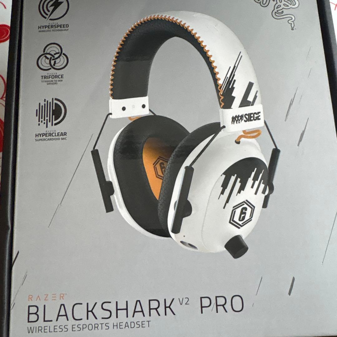 Razer BLACKSHARK V2 PRO ワイヤレスヘッドセット
