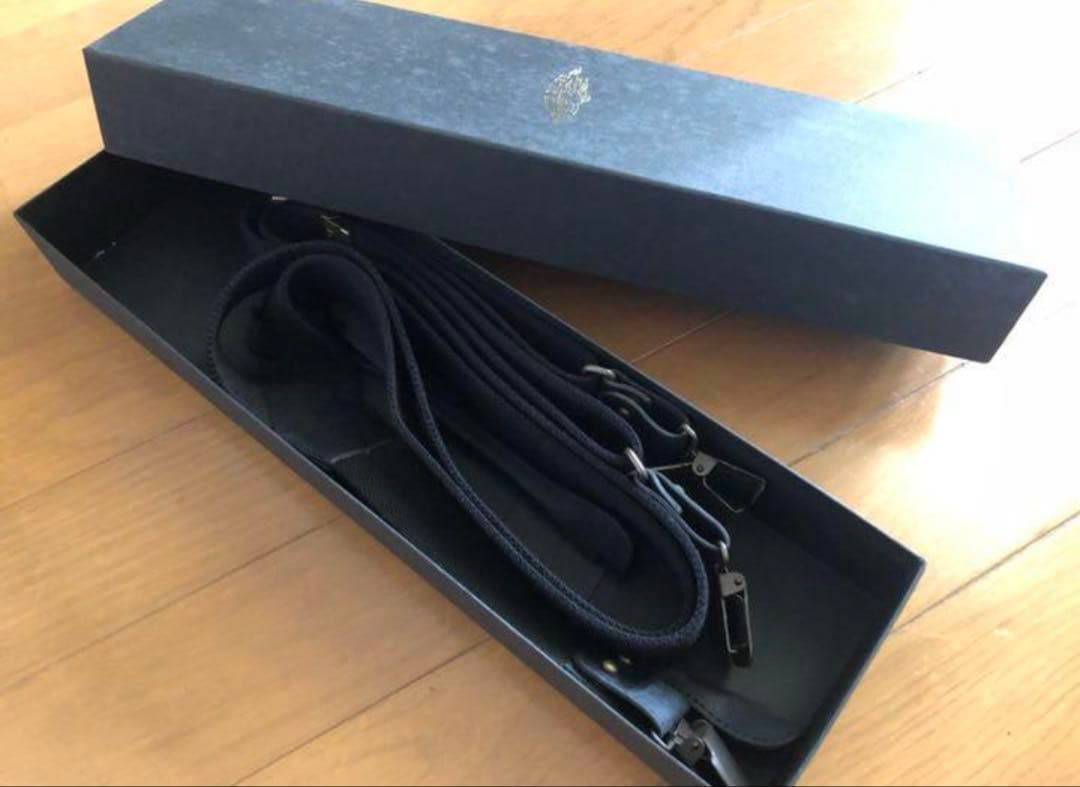 calee サスペンダー