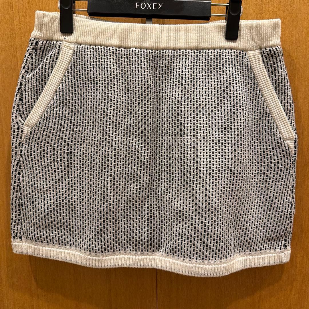 新品未使用　ブリーフィング　スカート