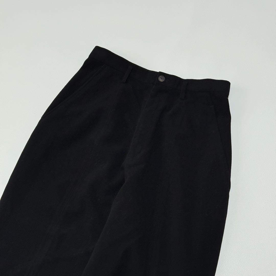 美品✨ヨーガンレール テーパードパンツ 日本製 上質素材　ウール100 滑らか