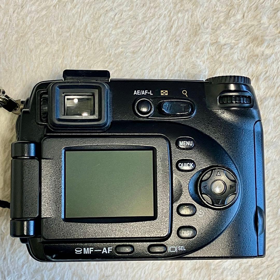 ① ニコン　COOLPIX 8400 動作品　純正バッテリー充電器付き