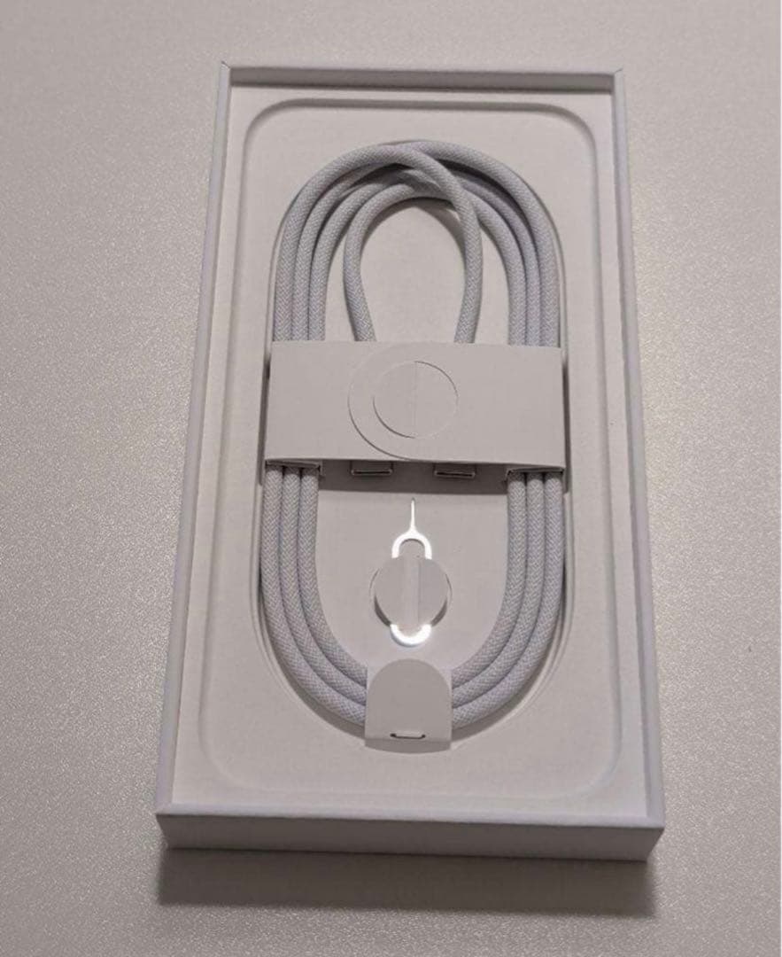 最終価格　未使用品　iPhone16e　ホワイト　128G