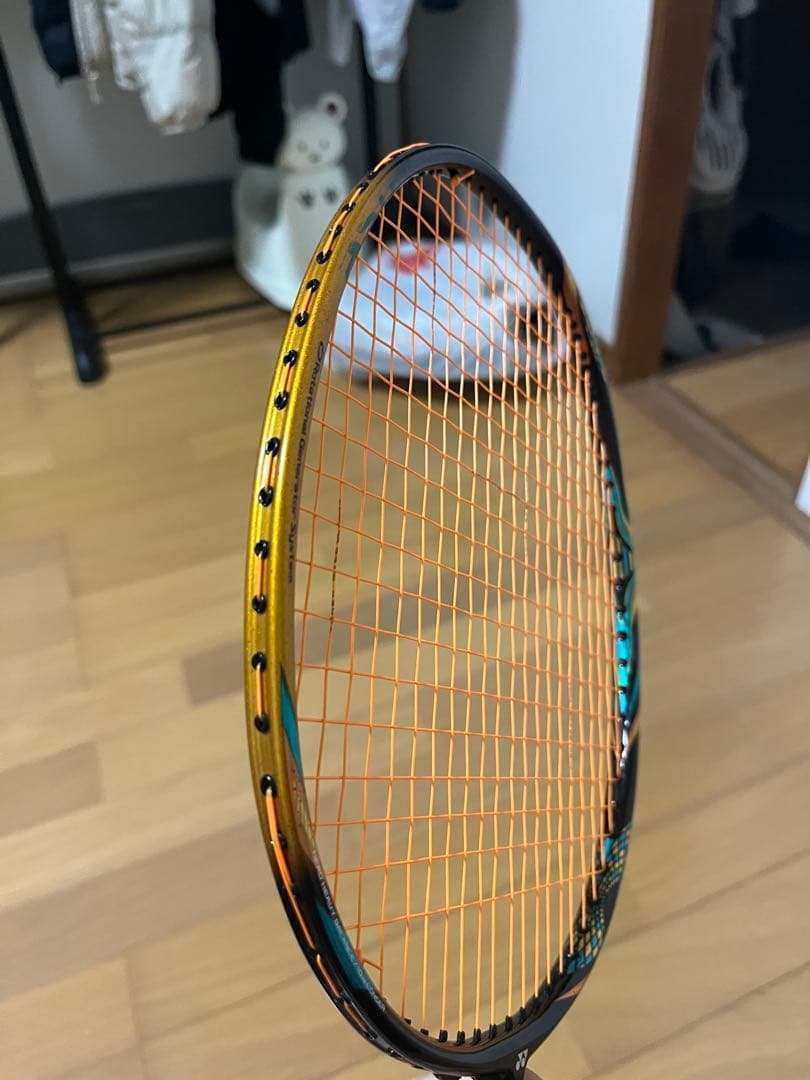 YONEX アストロクス88D PRO 4UG5 バドミントンラケット25lbs