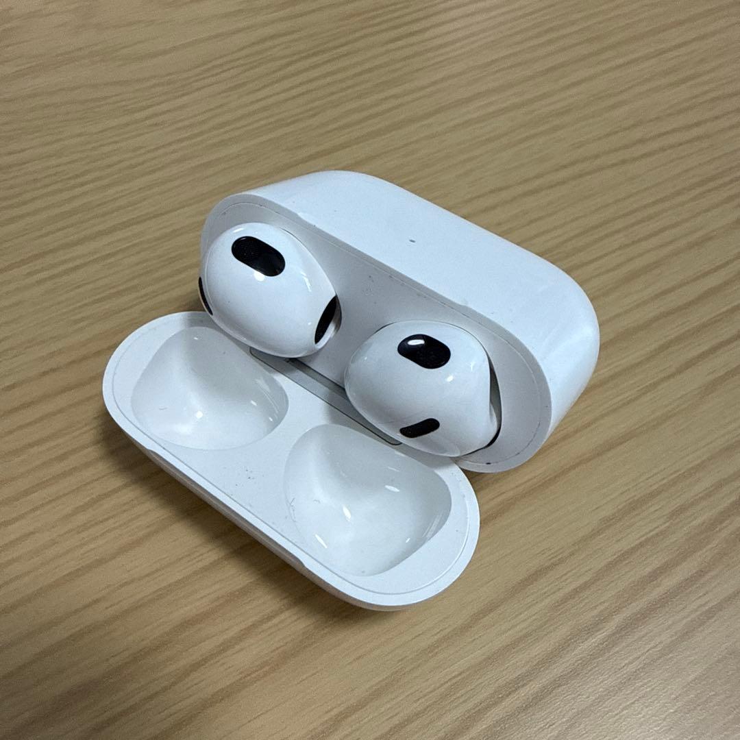 AirPods 3 Lightningタイプ