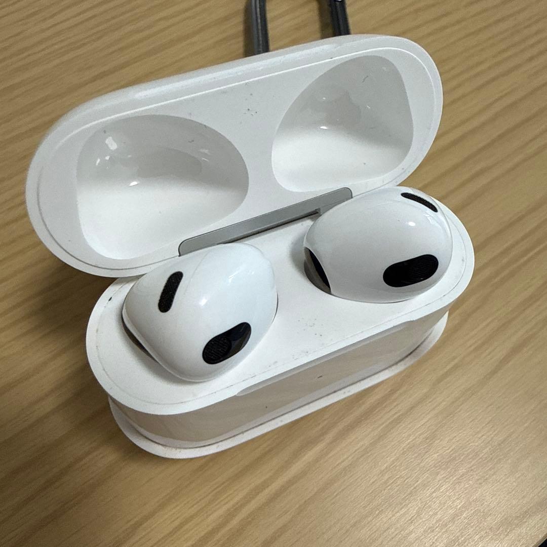 AirPods 3 Lightningタイプ