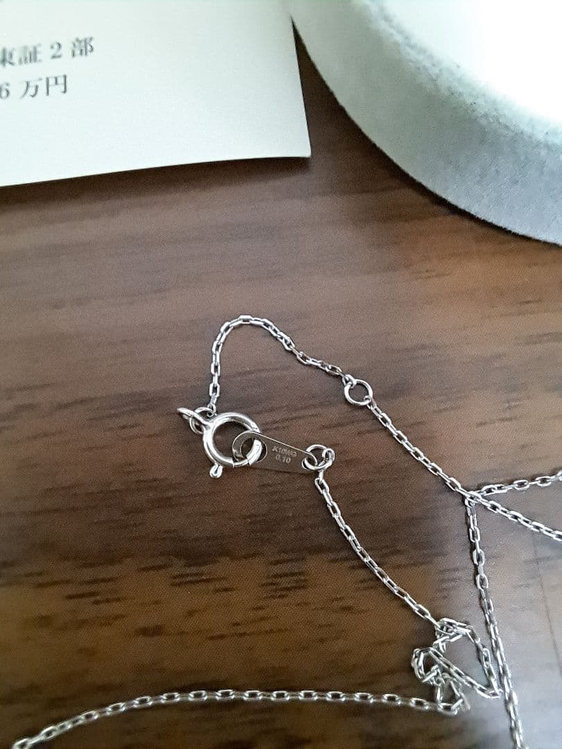 ジュビラン　K10ホワイトゴールド 0.1カラットダイヤモンドネックレス