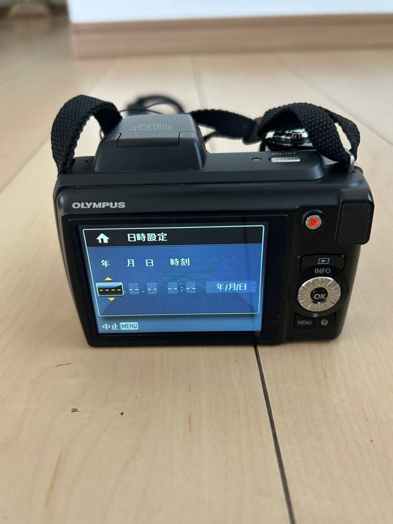 オリンパスSP-610UZ　コンパクトカメラ動作確認済み