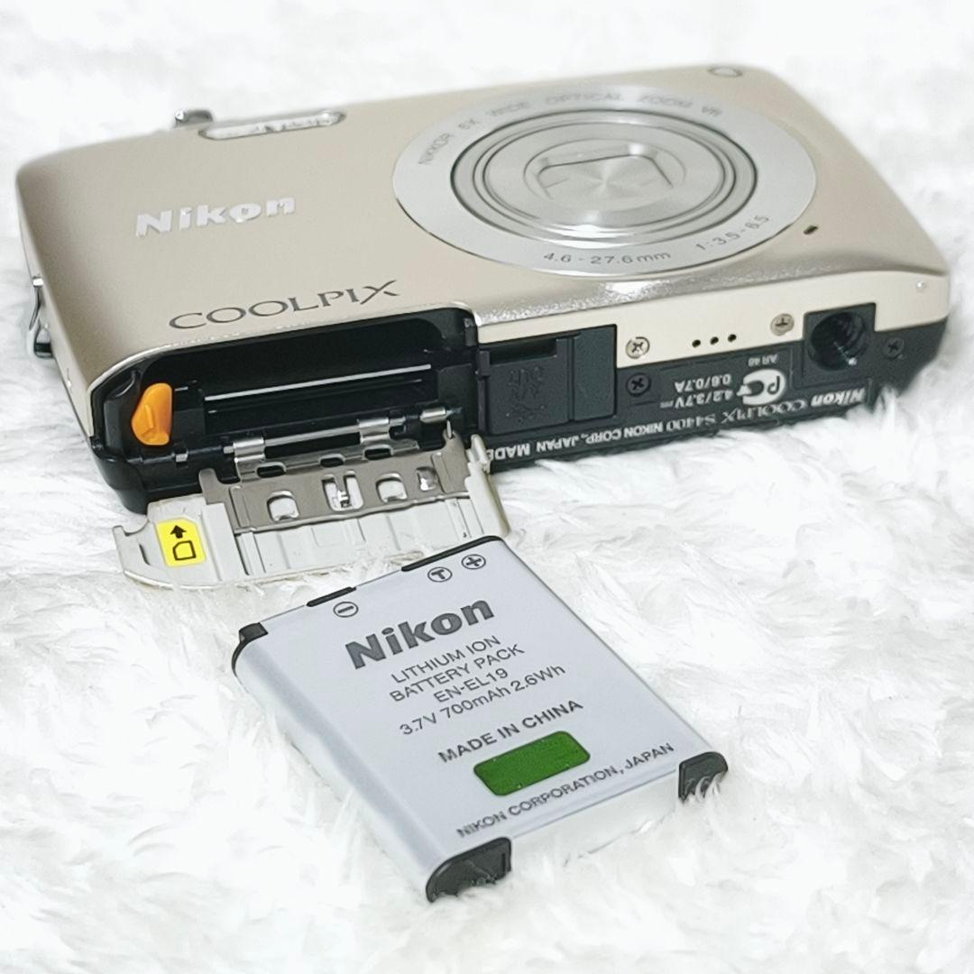 極美品✨NIKON COOLPIX S4400 シルバー コンデジ デジカメ