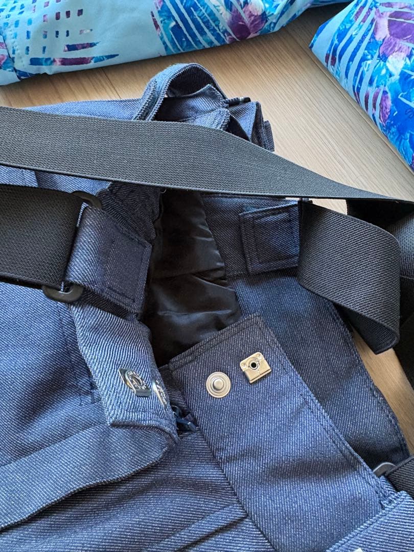 ONYONE スキーウェア　Lサイズ　新品タグ付き　防水性10,000mm 上下