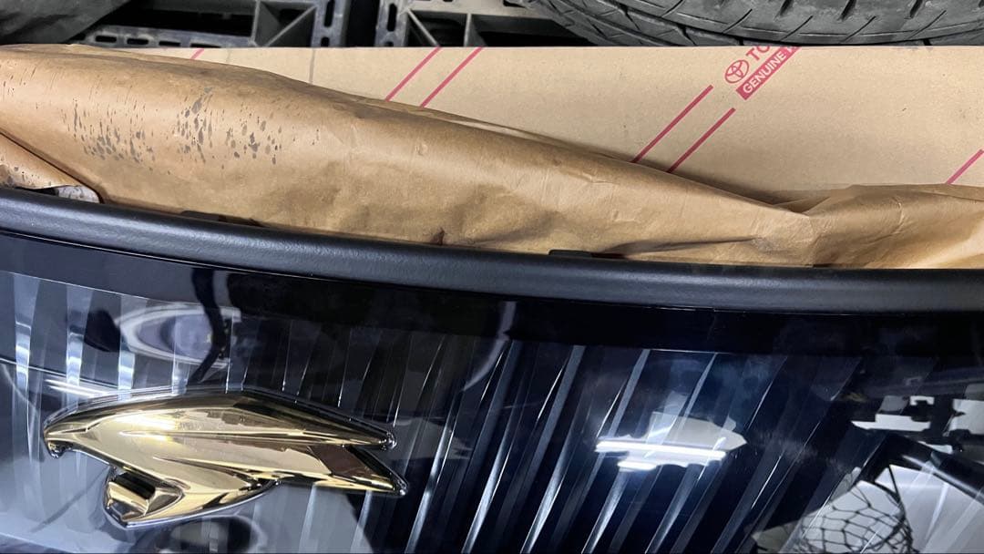 新車外し60系ハリアー前期フロントグリル