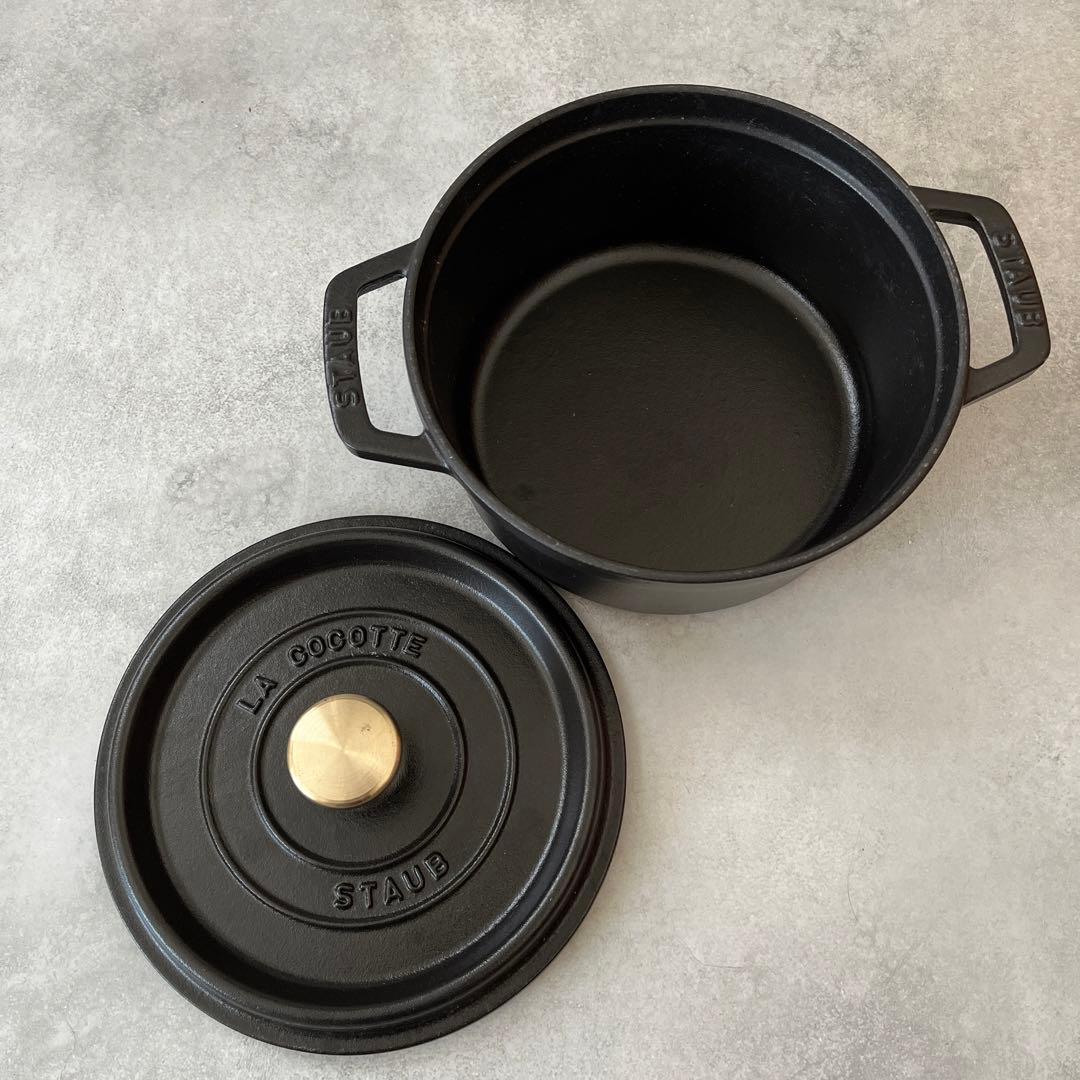 美品 STAUB LA COCOTTE 18㎝ ストウブ ピコココットラウンド