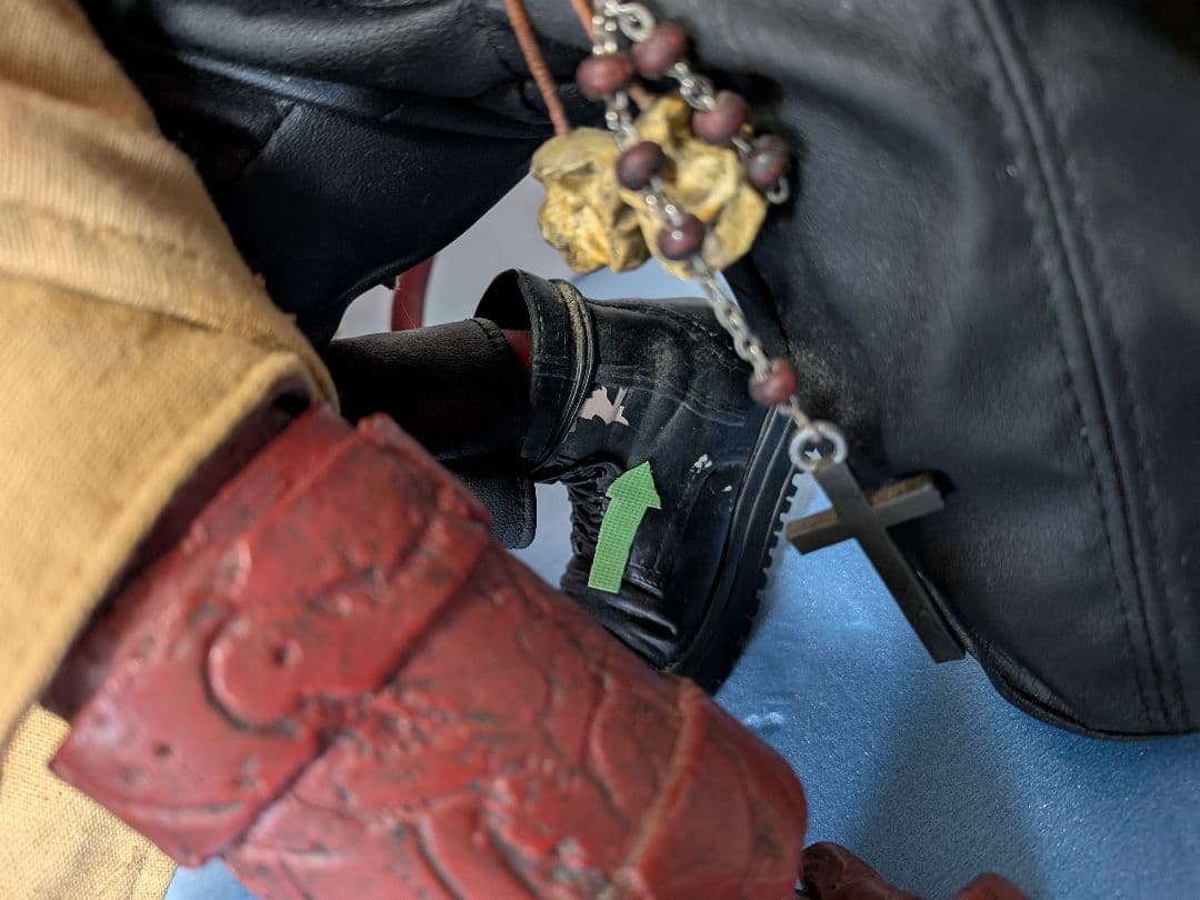 Hellboy フィギュア コート付き