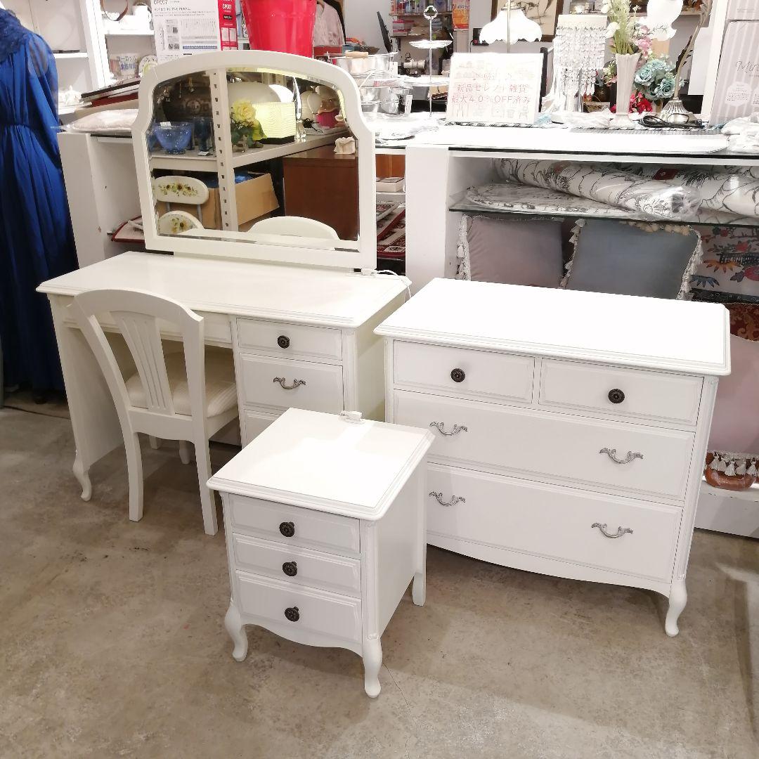 ちとせ様i+【美品】 セリーヌ チェスト 東海家具 天然木 エレガント ホワイト