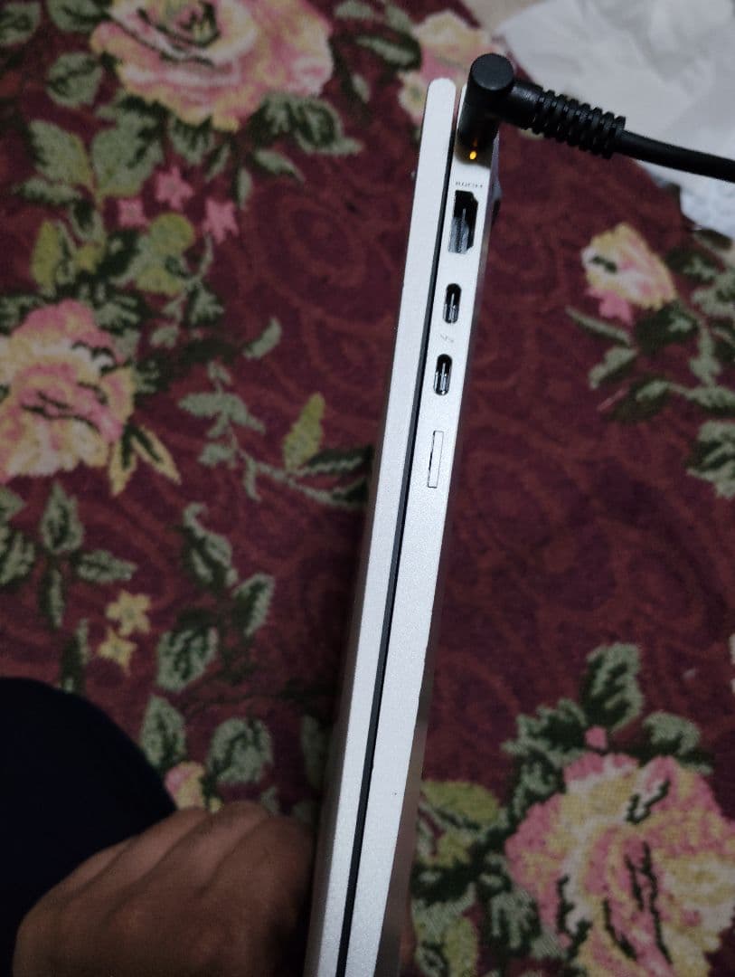 HP EliteBook 840 G8 Aero ノートPC