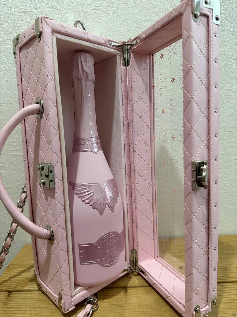 エンジェルシャンパンピンクボトル　未開封 専用ボックス入り