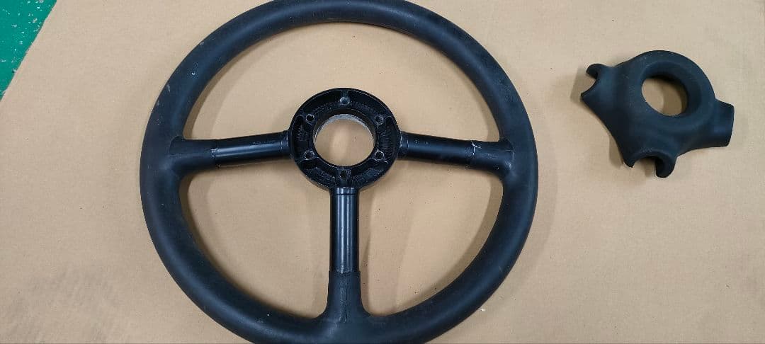 MOMO 　ポルシェデザイン　ステアリング