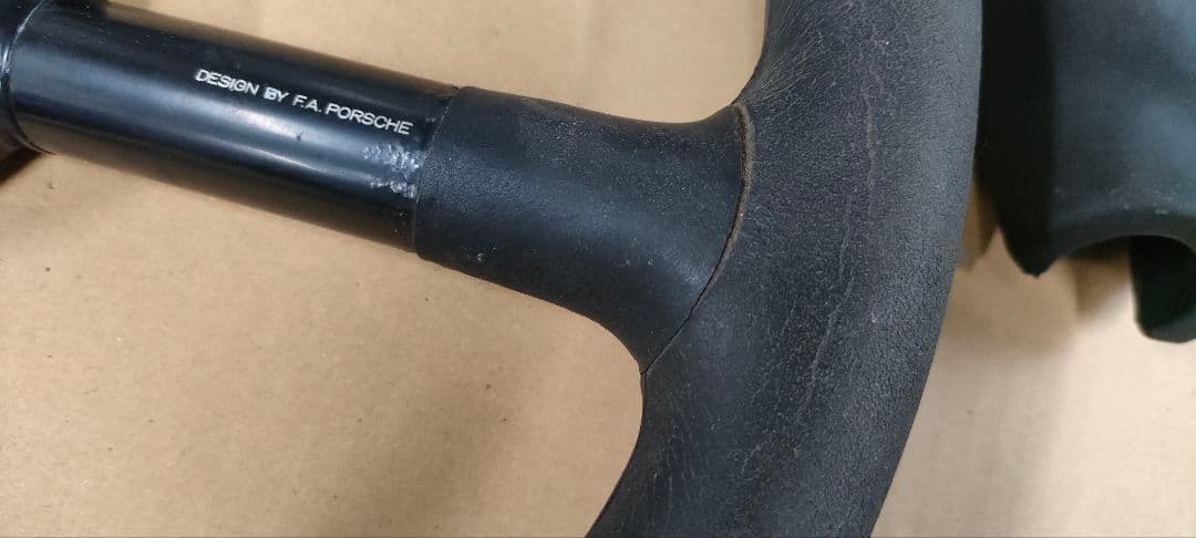 MOMO 　ポルシェデザイン　ステアリング