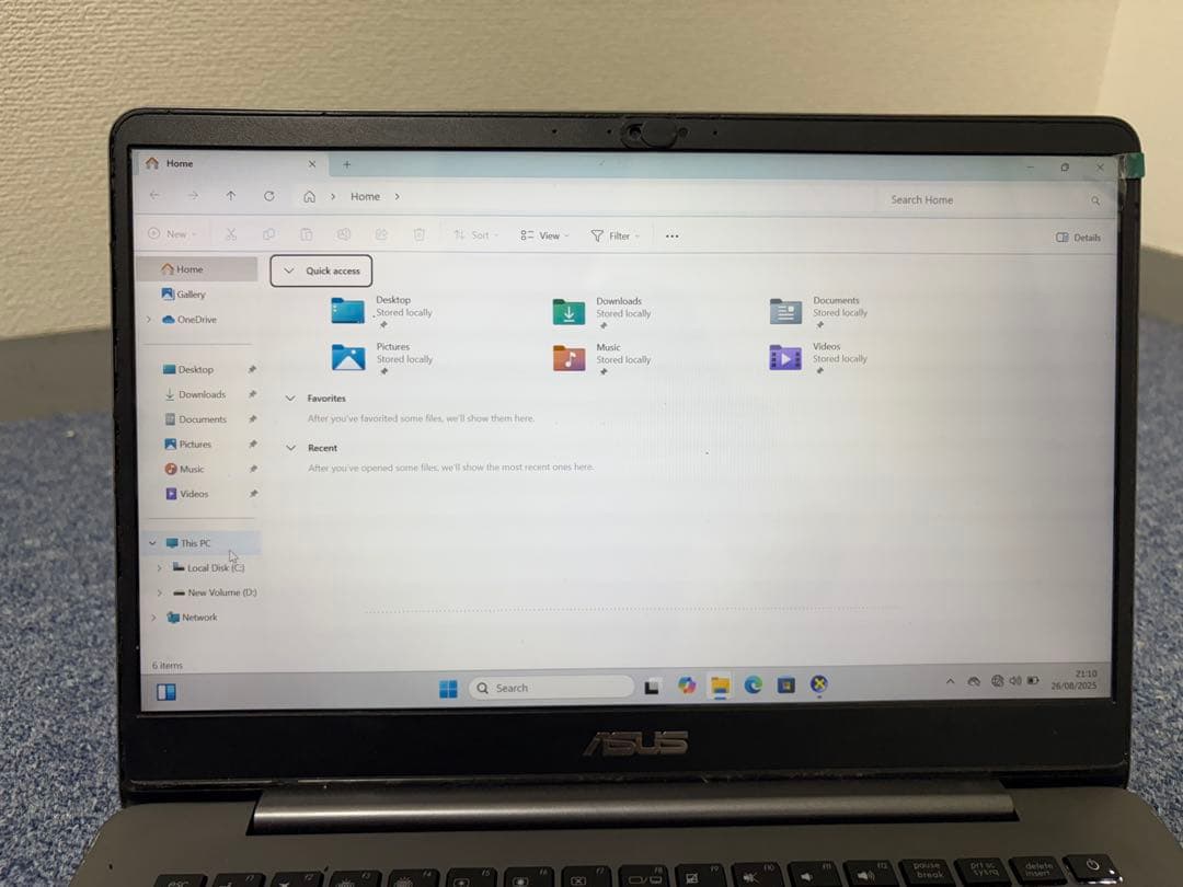 ASUS ZenBook UX430UNR ノートパソコン i7 / 16GB